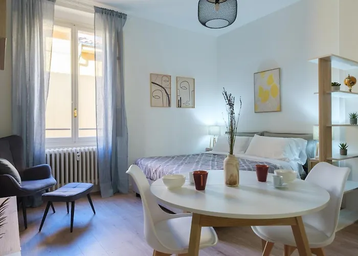 Casa Del Laureato By * Bolonya